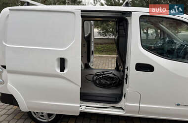 Грузовой фургон Nissan e-NV200 2019 в 