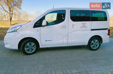 Минивэн Nissan e-NV200 2019 в 