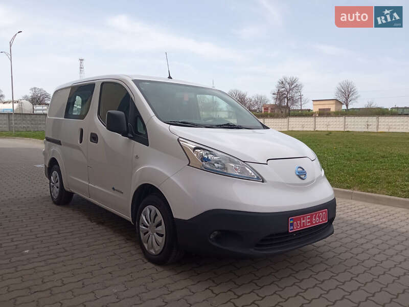 Грузовой фургон Nissan e-NV200 2017 в Радехове