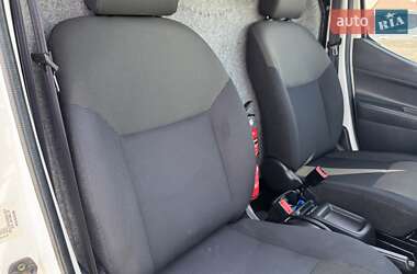 Грузовой фургон Nissan e-NV200 2019 в 