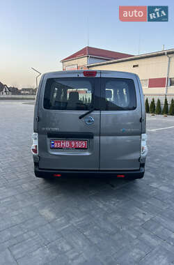 Грузовой фургон Nissan e-NV200 2019 в 