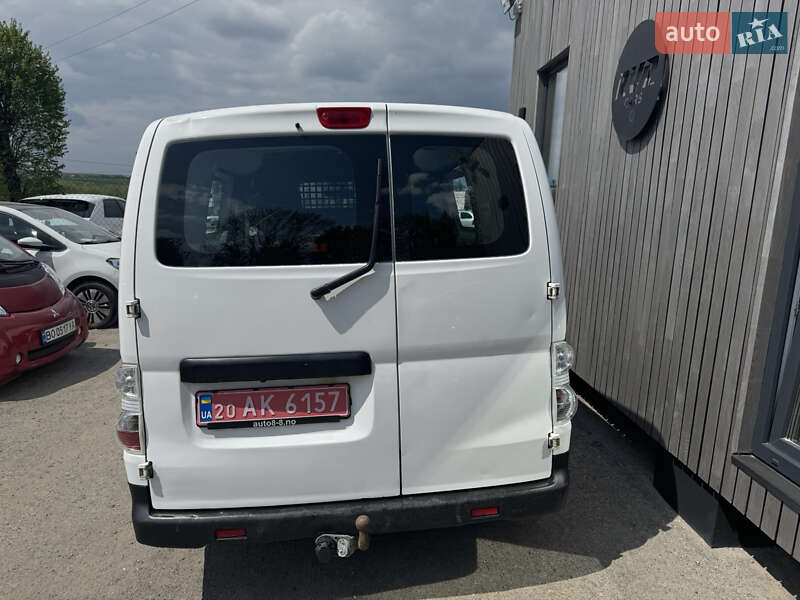 Вантажний фургон Nissan e-NV200 2018 в Тернополі