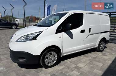 Грузовой фургон Nissan e-NV200 2019 в 