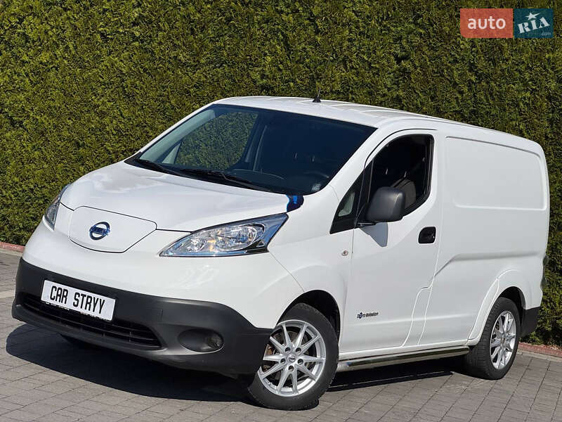 Вантажний фургон Nissan e-NV200 2020 в Стрию