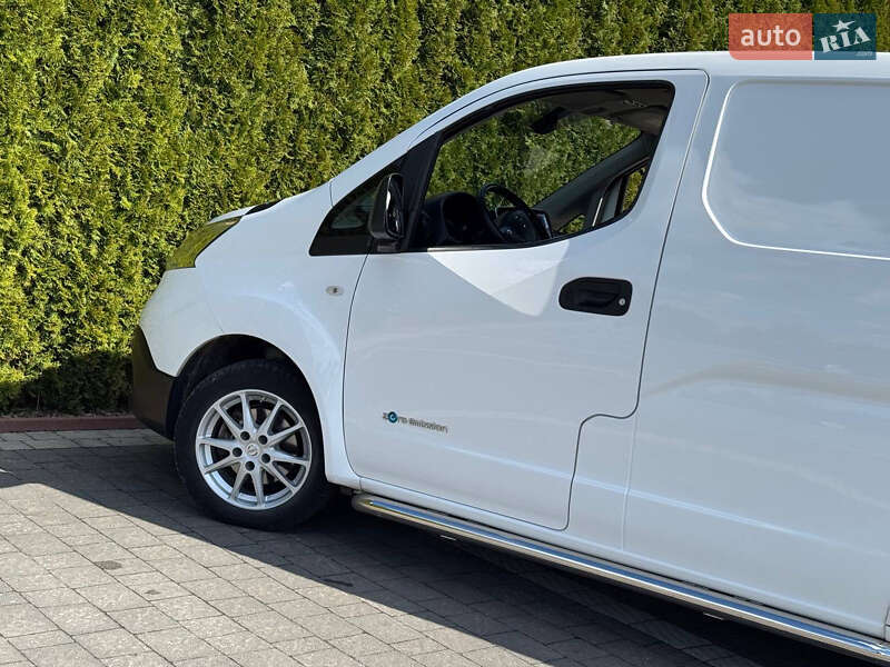 Вантажний фургон Nissan e-NV200 2020 в Стрию