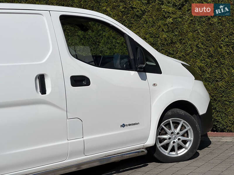 Вантажний фургон Nissan e-NV200 2020 в Стрию