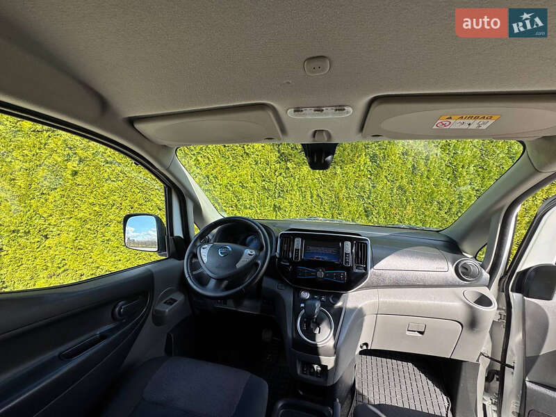 Вантажний фургон Nissan e-NV200 2020 в Стрию
