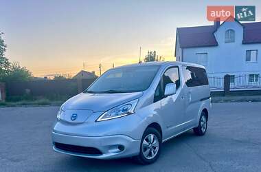 Минивэн Nissan e-NV200 2019 в 