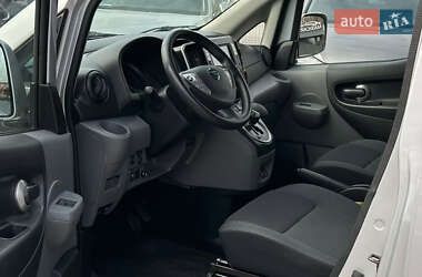 Минивэн Nissan e-NV200 2019 в 