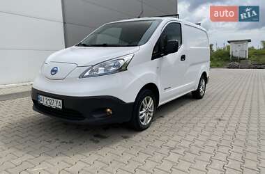 Грузовой фургон Nissan e-NV200 2014 в Киеве