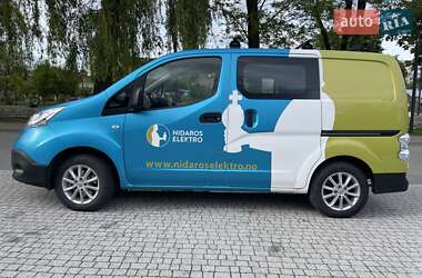 Грузовой фургон Nissan e-NV200 2019 в 