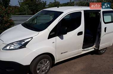 Вантажний фургон Nissan e-NV200 2017 в Полтаві