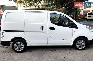 Грузовой фургон Nissan e-NV200 2019 в 