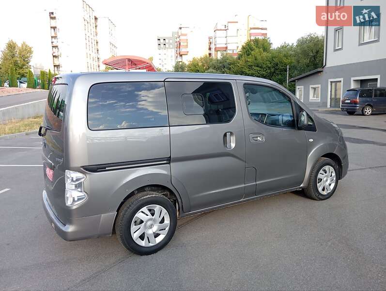 Минивэн Nissan e-NV200 2017 в Виннице
