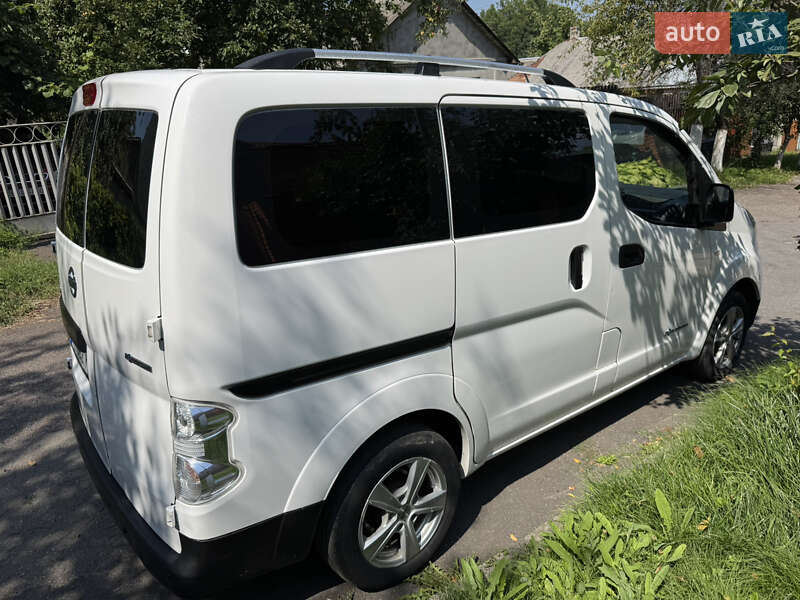 Мінівен Nissan e-NV200 2014 в Хмельницькому