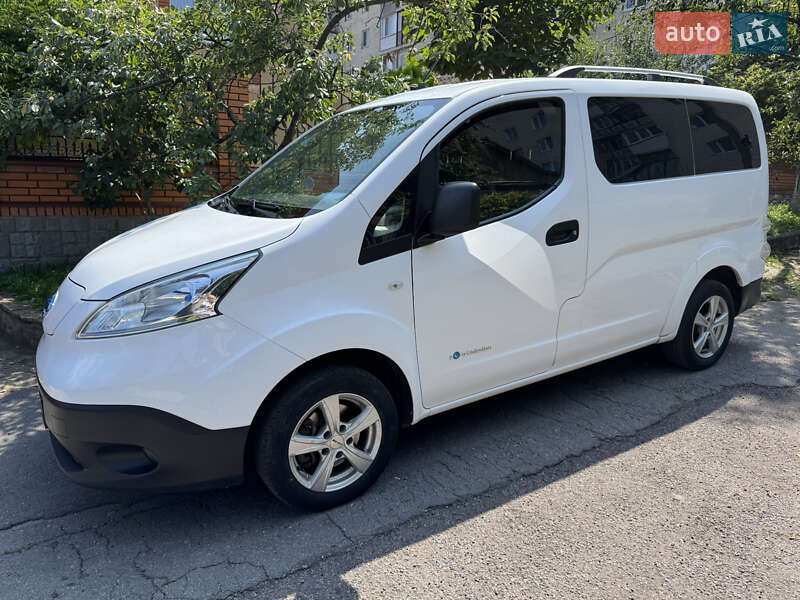 Nissan e-NV200 2014
