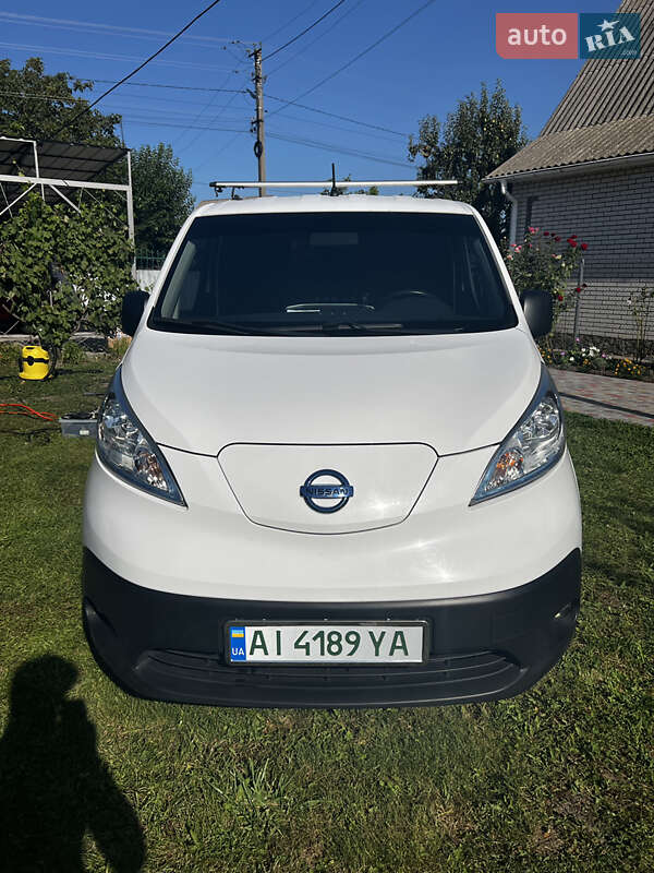 Nissan e-NV200 2015