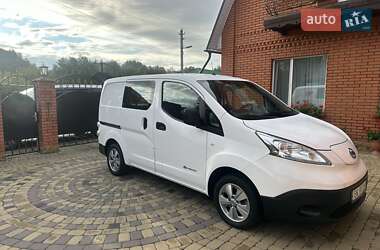 Вантажний фургон Nissan e-NV200 2018 в Хмельницькому