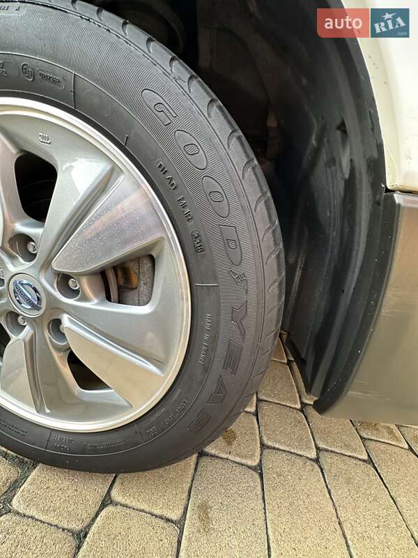 Грузовой фургон Nissan e-NV200 2018 в Хмельницком