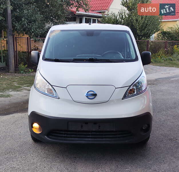Грузовой фургон Nissan e-NV200 2020 в Новых Санжарах фото 8 Грузовой фургон Nissan e-NV200 2020 в Новых Санжарах