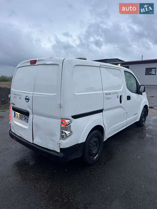 Вантажний фургон Nissan e-NV200 2020 в Рівному