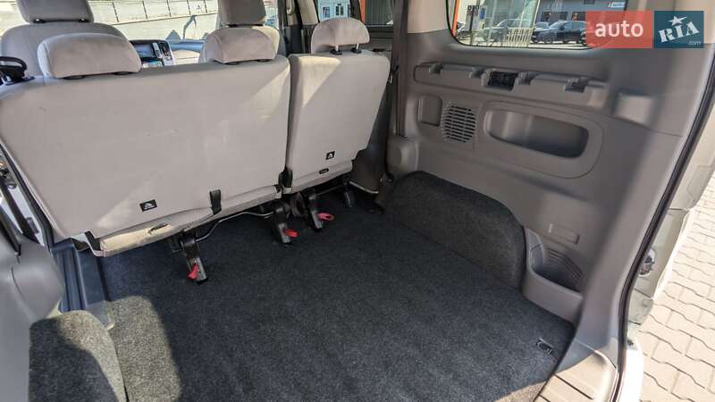 Мінівен Nissan e-NV200 2015 в Чернівцях