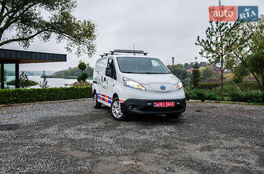 Грузовой фургон Nissan e-NV200 2018 в 