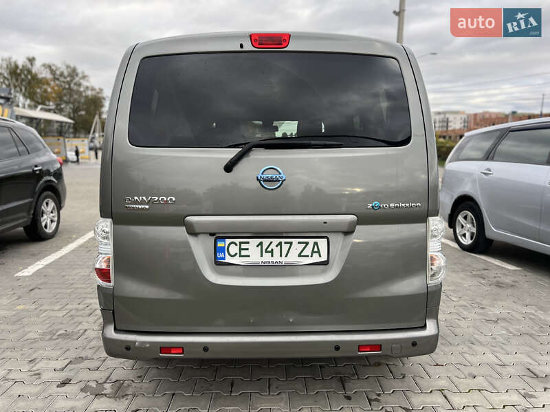 Мінівен Nissan e-NV200 2018 в Чернівцях