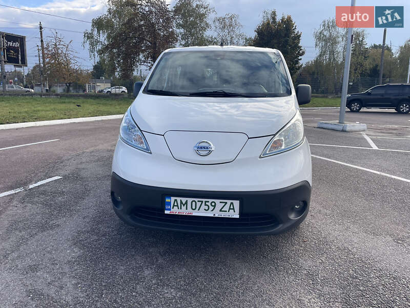 Минивэн Nissan e-NV200 2014 в Житомире