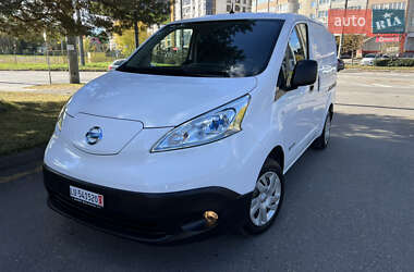 Вантажний фургон Nissan e-NV200 2018 в Івано-Франківську