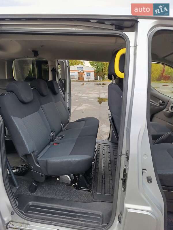 Мінівен Nissan e-NV200 2018 в Семенівці