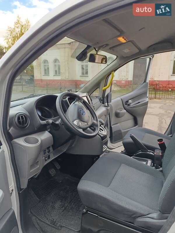 Мінівен Nissan e-NV200 2018 в Семенівці