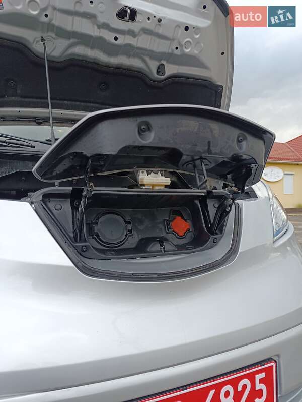 Мінівен Nissan e-NV200 2018 в Семенівці