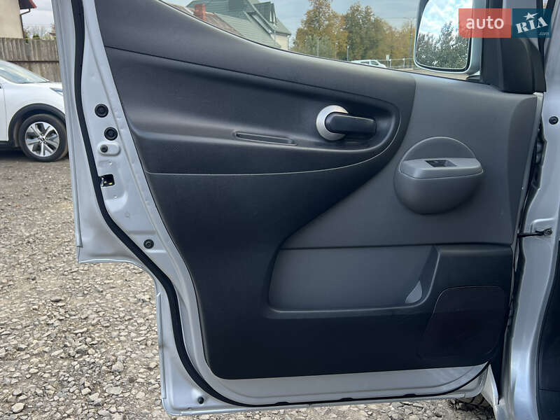 Мінівен Nissan e-NV200 2018 в Луцьку