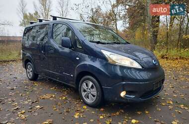 Мінівен Nissan e-NV200 2015 в Бердичеві Мінівен Nissan e-NV200 2015 в Бердичеві