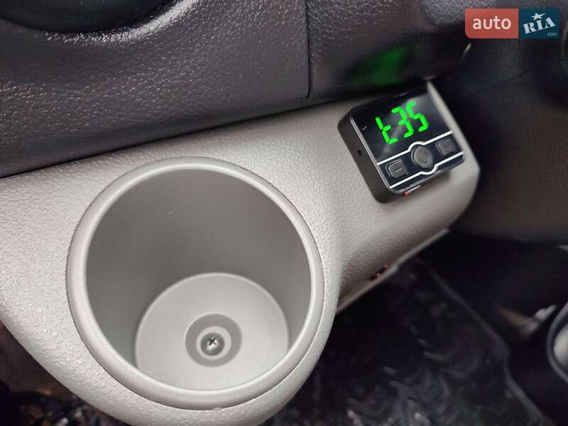 Мінівен Nissan e-NV200 2015 в Бердичеві фото 17 Мінівен Nissan e-NV200 2015 в Бердичеві