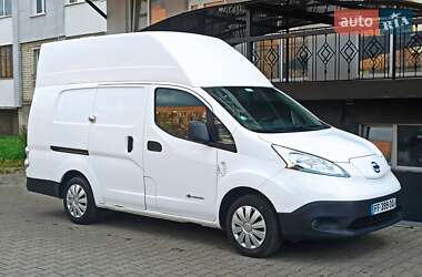 Вантажний фургон Nissan e-NV200 2019 в Дубні