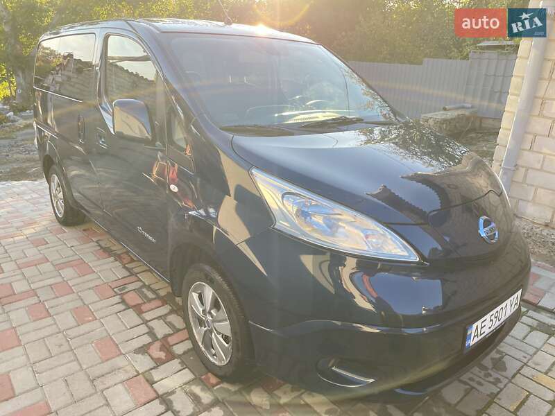 Мінівен Nissan e-NV200 2016 в Дніпрі