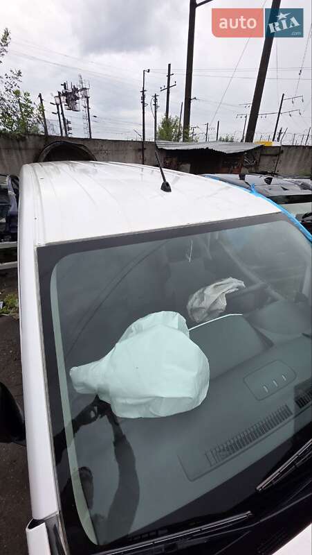 Грузовой фургон Nissan e-NV200 2016 в Львове фото 12 Грузовой фургон Nissan e-NV200 2016 в Львове