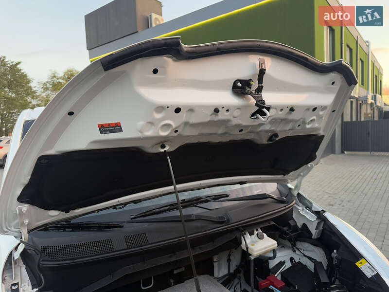 Вантажний фургон Nissan e-NV200 2020 в Вінниці