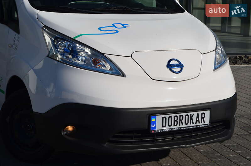 Грузовой фургон Nissan e-NV200 2018 в Львове