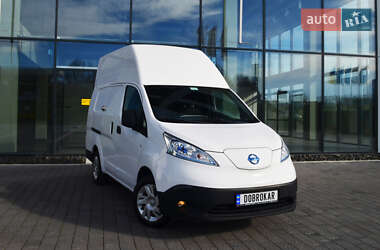 Вантажний фургон Nissan e-NV200 2018 в Львові