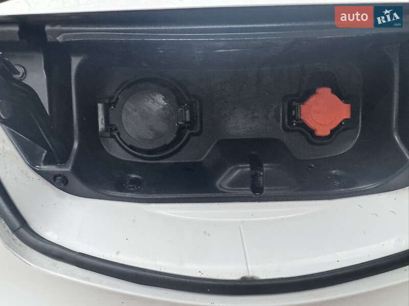 Грузопассажирский фургон Nissan e-NV200 2019 в Киеве