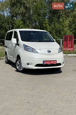 Минивэн Nissan e-NV200 2015 в Владимире