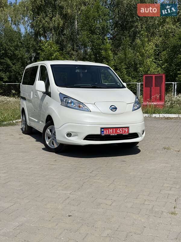 Nissan e-NV200 2015