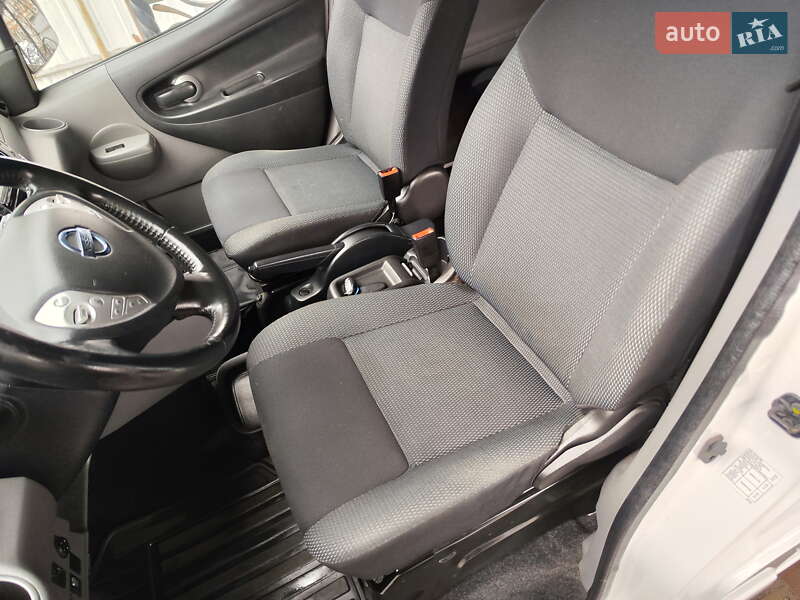 Минивэн Nissan e-NV200 2020 в Новых Санжарах