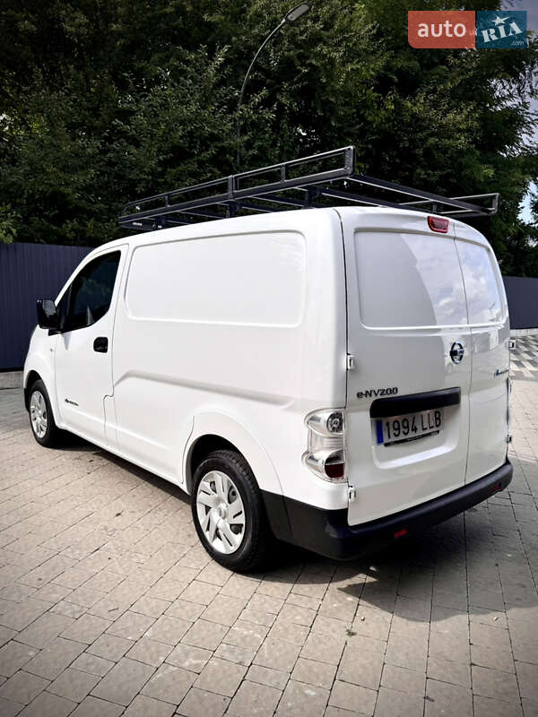 Грузовой фургон Nissan e-NV200 2020 в Ужгороде