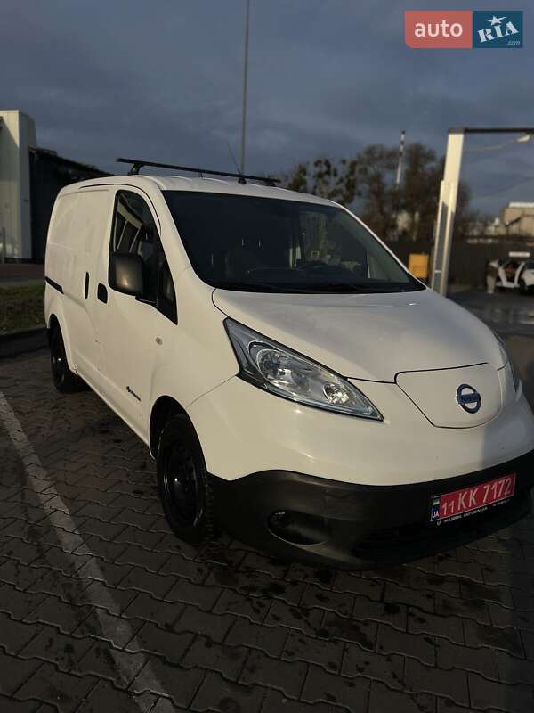 Nissan e-NV200 2015