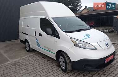 Вантажний фургон Nissan e-NV200 2018 в Івано-Франківську