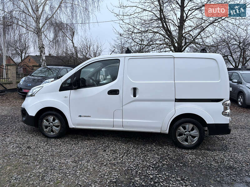 Грузовой фургон Nissan e-NV200 2015 в Луцке фото 7 Грузовой фургон Nissan e-NV200 2015 в Луцке